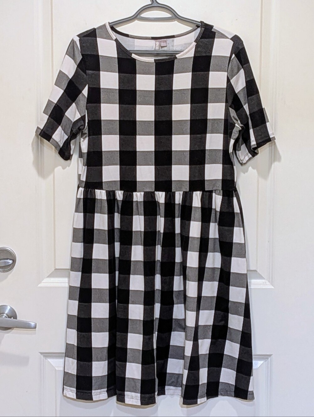 GUC ASOS 14 Black and White Plaid Cotton Shirt Sleeve Skater Dress